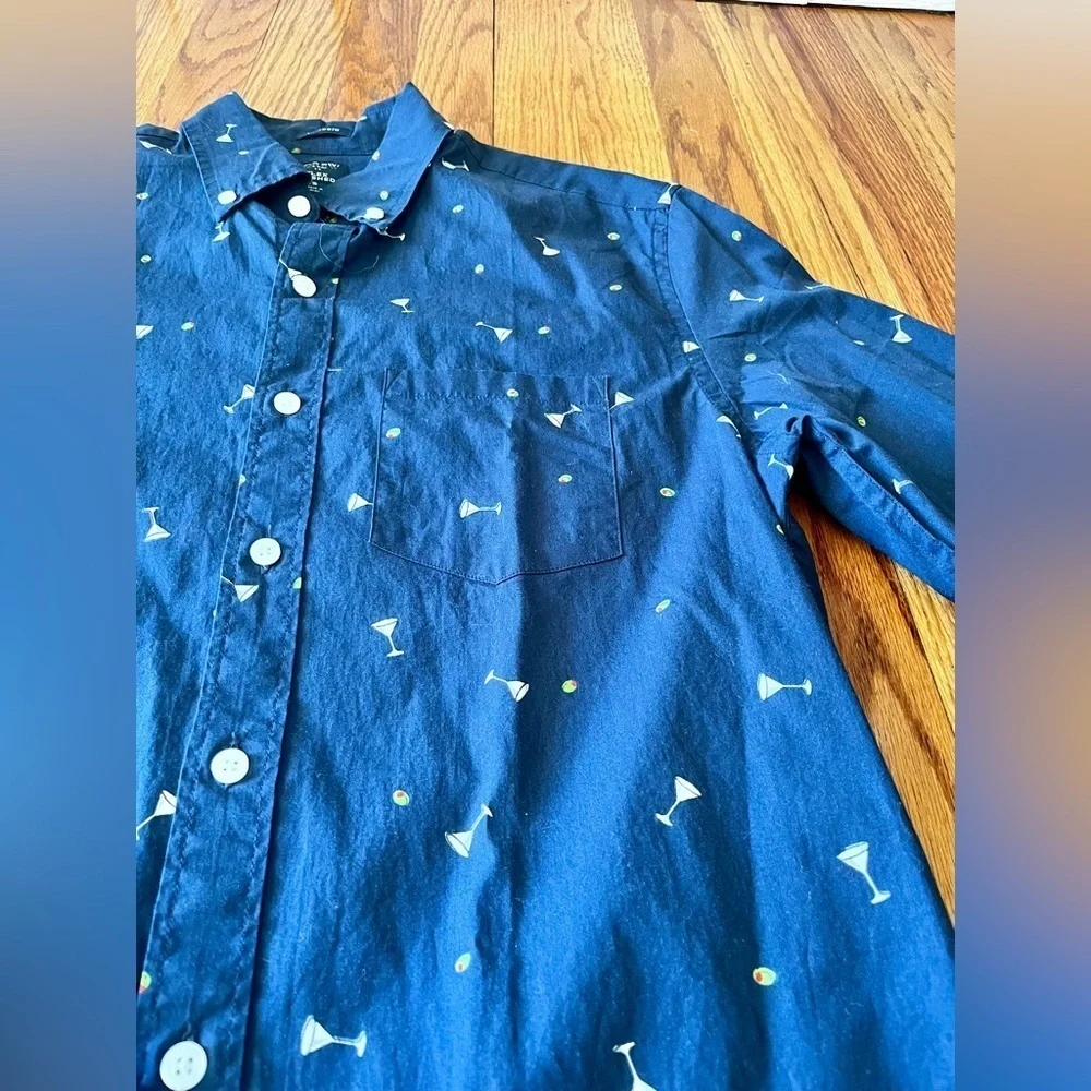 J. Crew Flex wash navy button down. mens small martini glass olives cocktail